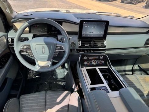 Used 2018 Lincoln Navigator L Black Label w/ Cargo Package image 5