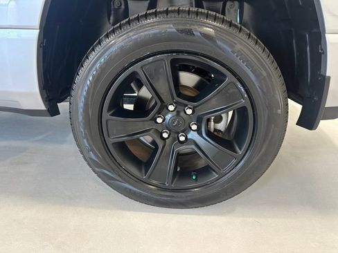 Used 2022 RAM 1500 Big Horn w/ Night Edition AWD/4WD image 36
