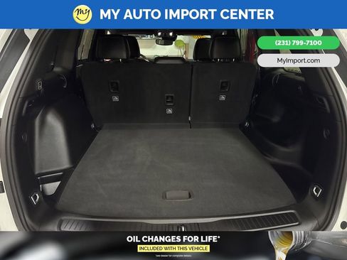 Used 2023 Jeep Grand Cherokee Altitude image 27