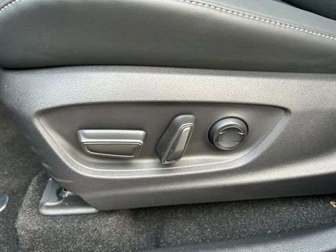 Used 2025 Toyota Crown Signia image 16