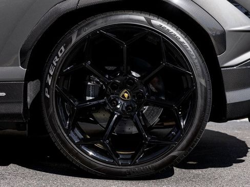 Used 2024 Lamborghini Urus Performante image 13