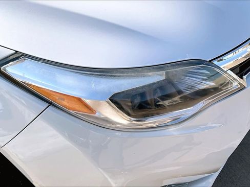 Used 2015 Toyota Avalon XLE image 27