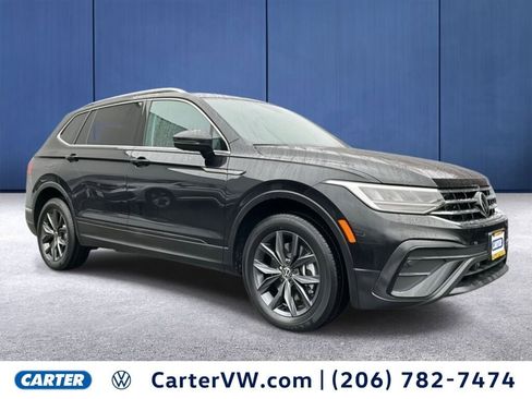 Used 2022 Volkswagen Tiguan SE image 1