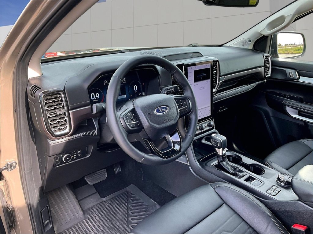 Used 2025 Ford Ranger Lariat w/ Convenience Package AWD/4WD image 4