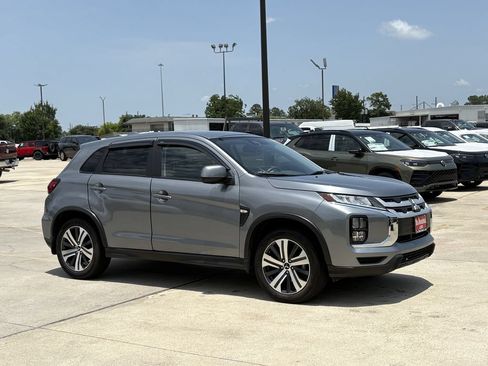 Used 2022 Mitsubishi Outlander Sport SE AWD/4WD image 3