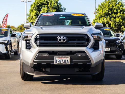 Used 2026 Toyota Tacoma SR5 AWD/4WD image 3