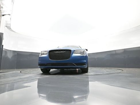 Used 2023 Chrysler 300 Touring w/ Sport Appearance Package RWD image 41