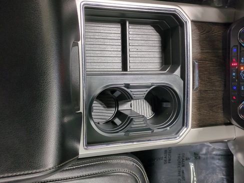 Used 2021 Ford F350 Lariat image 18