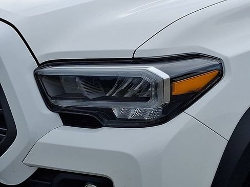 Used 2021 Toyota Tacoma TRD Off-Road AWD/4WD image 30