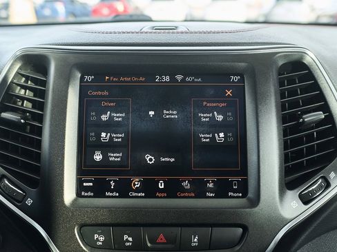 Used 2019 Jeep Cherokee Trailhawk image 52