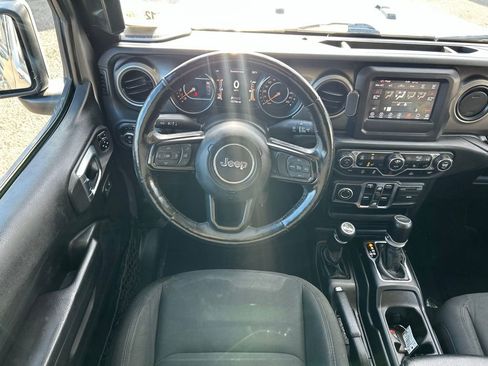 Used 2020 Jeep Gladiator Sport w/ Quick Order Package 24S image 7