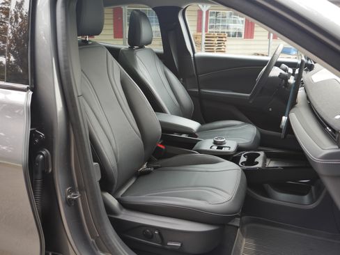 Used 2023 Ford Mustang Mach-E Premium AWD/4WD image 32