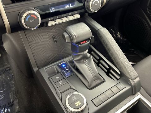 Used 2024 Toyota Tacoma TRD Sport RWD image 16