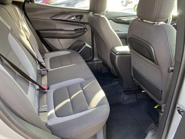 Used 2025 Chevrolet TrailBlazer LT AWD/4WD image 21