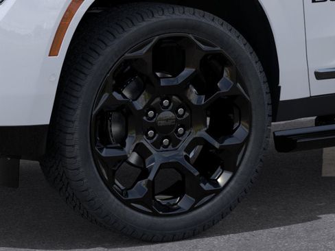 New 2026 GMC Yukon Denali Ultimate AWD/4WD image 9