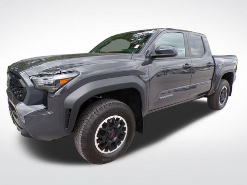 Used 2024 Toyota Tacoma TRD Off-Road AWD/4WD image 2