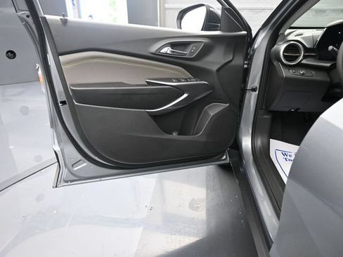 Used 2025 Chevrolet Trax ACTIV w/ Driver Confidence Package FWD image 10