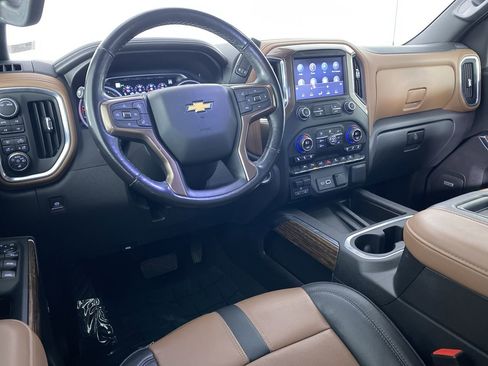 Certified 2021 Chevrolet Silverado 1500 High Country image 2