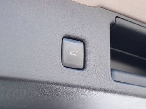 Used 2021 Ford Escape SEL AWD/4WD image 6