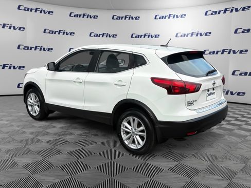 Used 2017 Nissan Rogue Sport S w/ S Appearance Package AWD/4WD image 3