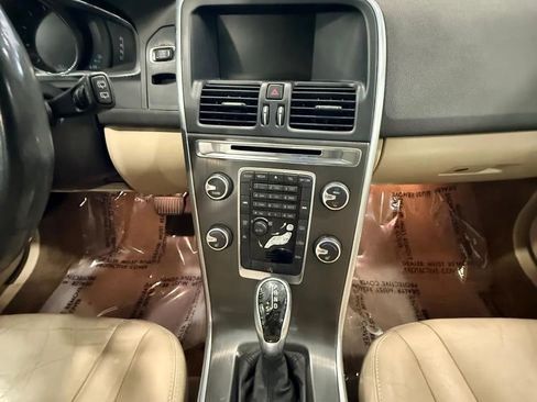 Used 2015 Volvo XC60 T5 Premier FWD image 24
