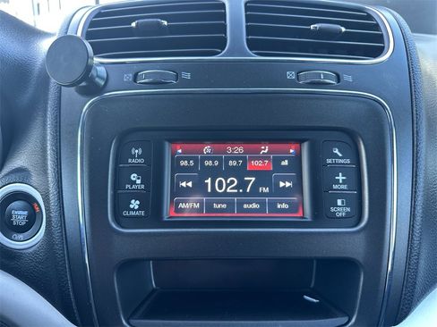 Used 2018 Dodge Journey SE image 20