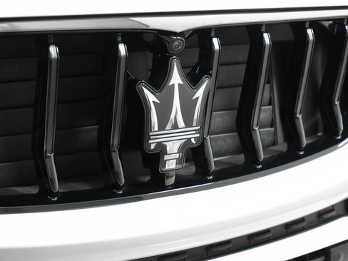 New 2024 Maserati Levante GT Ultima image 15