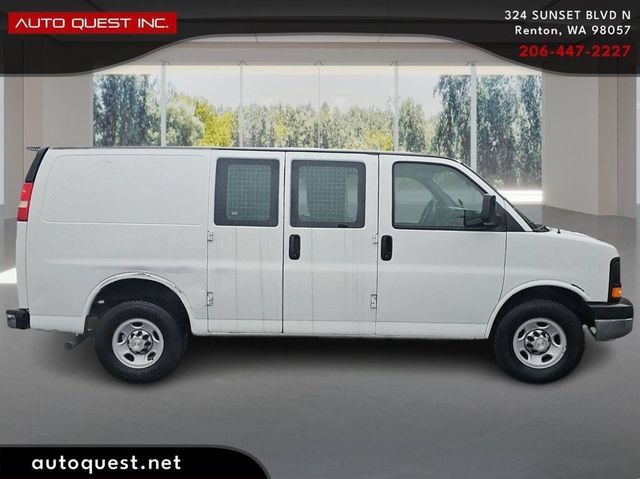 Used 2014 Chevrolet Express 2500 RWD image 4