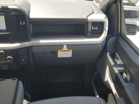 New 2026 Ford F250 XL w/ XL Chrome Package image 13