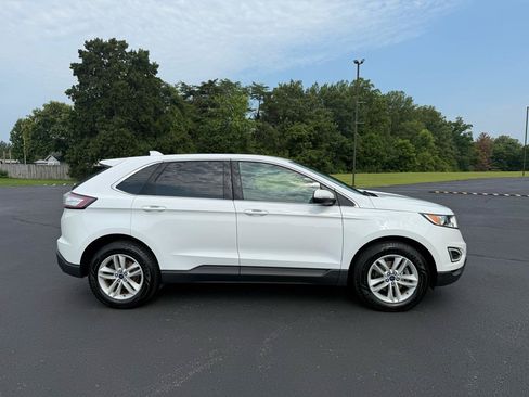 Used 2018 Ford Edge SEL FWD image 3