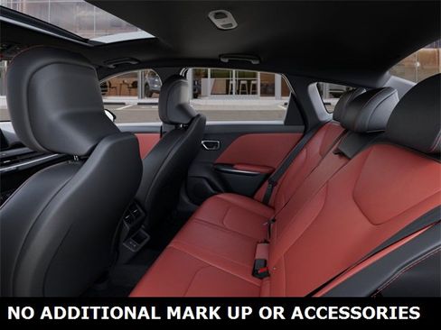 New 2025 Kia K4 GT-Line Turbo image 18