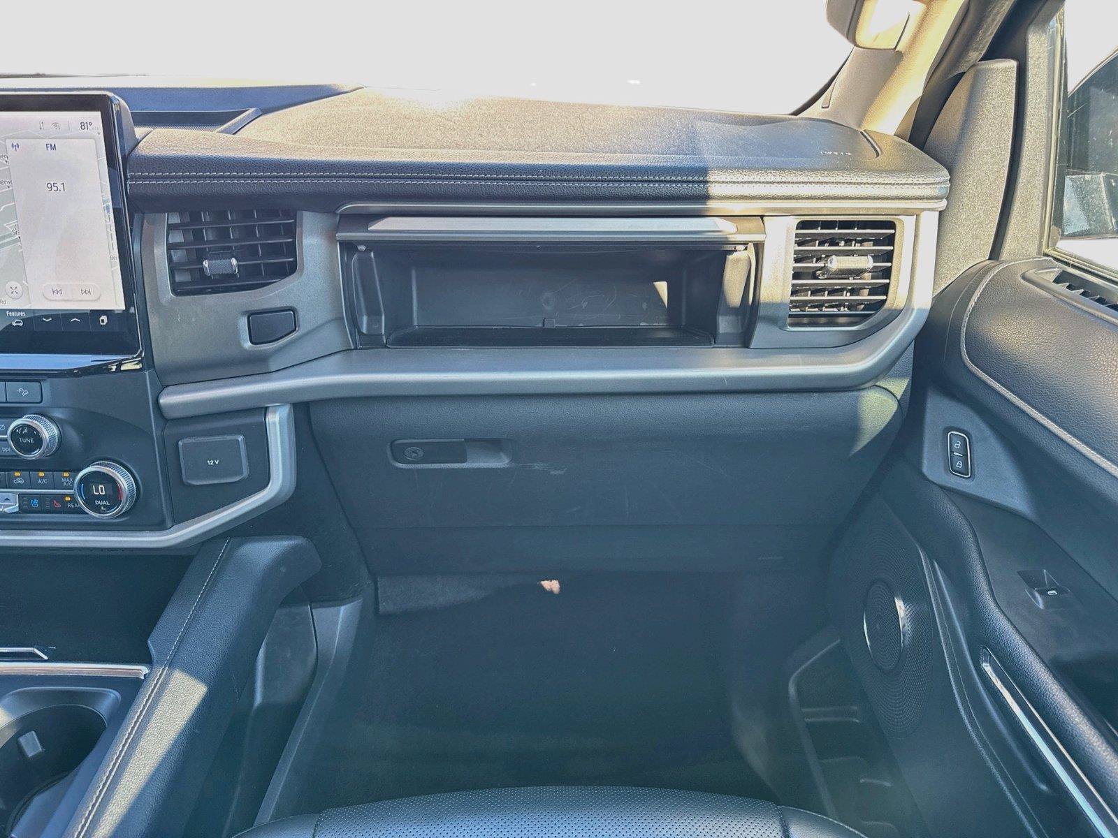 Used 2023 Ford Expedition XLT AWD/4WD image 35