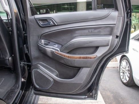 Used 2019 Chevrolet Tahoe LS AWD/4WD image 23