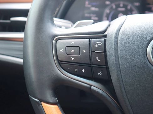 Used 2020 Lexus ES 350 w/ Accessory Package FWD image 18