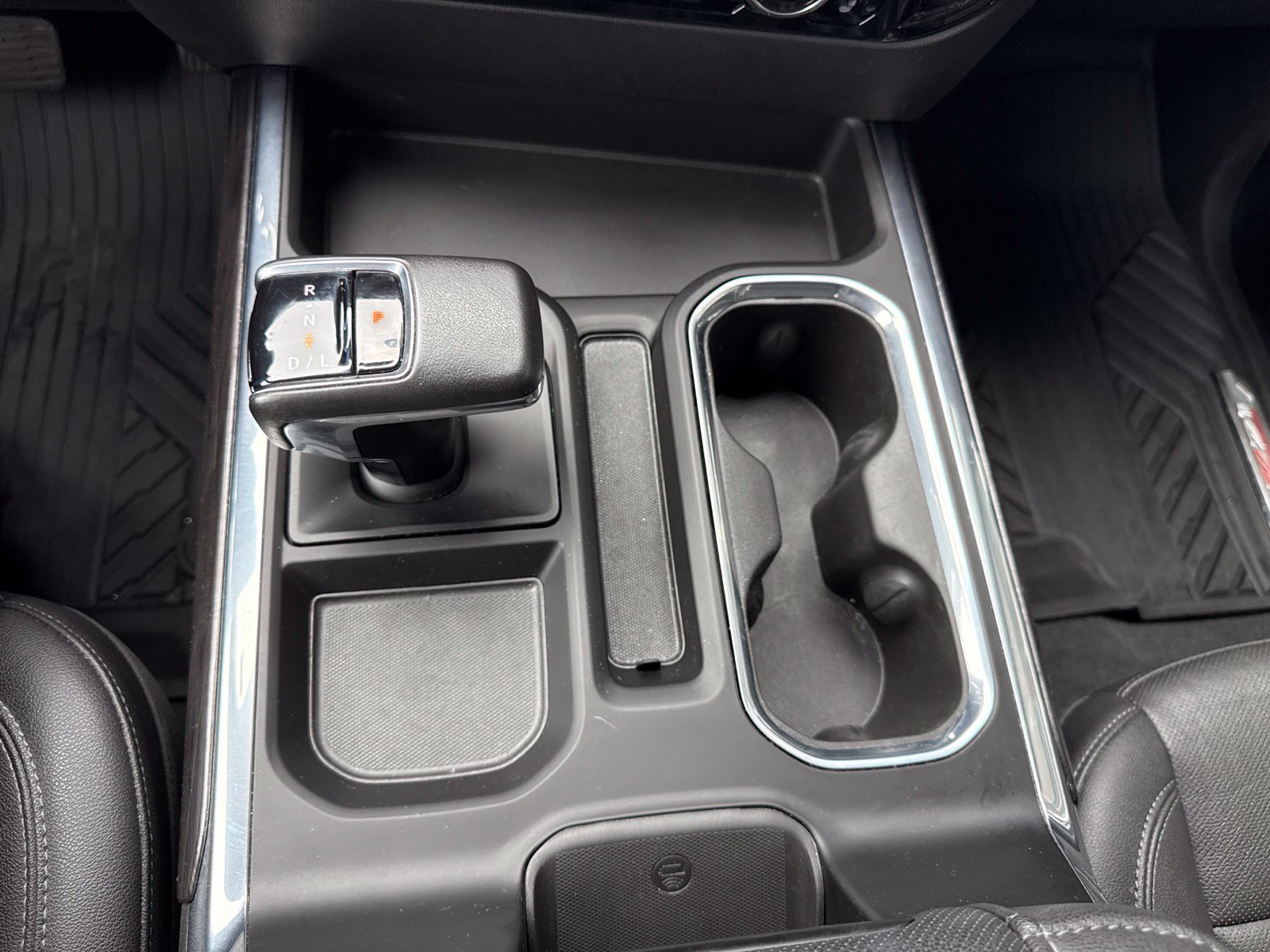 Used 2022 Chevrolet Silverado 1500 LTZ AWD/4WD image 26