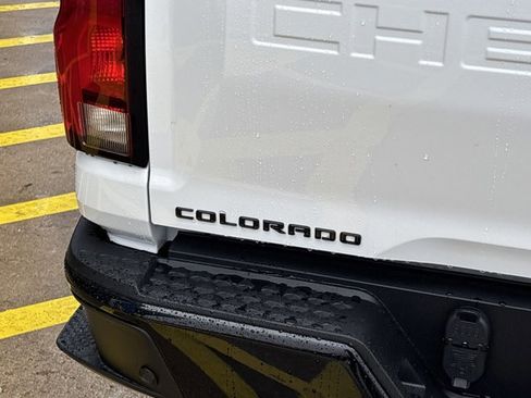 New 2025 Chevrolet Colorado Z71 w/ Midnight Edition image 5
