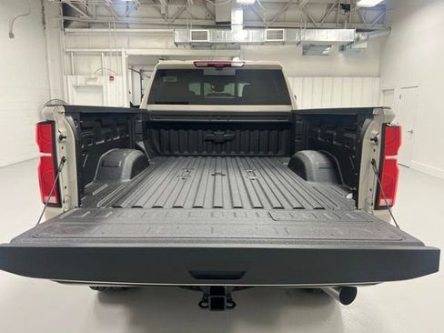 New 2026 Chevrolet Silverado 2500 ZR2 w/ LPO, Dark Essentials Package AWD/4WD image 17