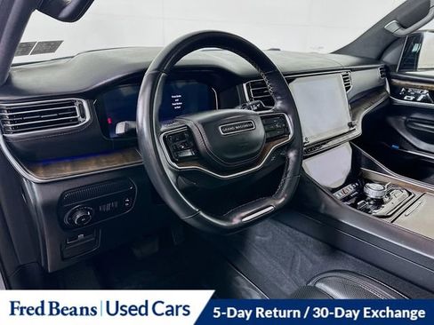 Used 2023 Jeep Grand Wagoneer Series II image 11
