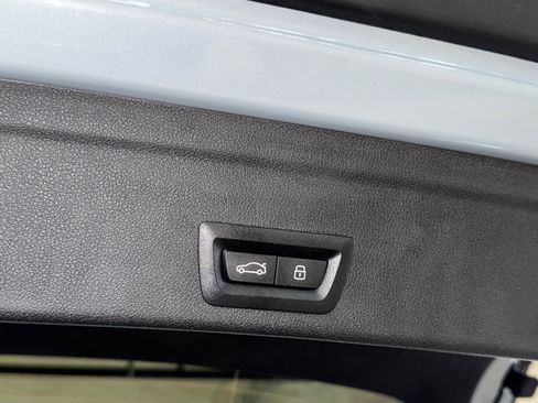 Certified 2025 BMW X6 xDrive40i image 14