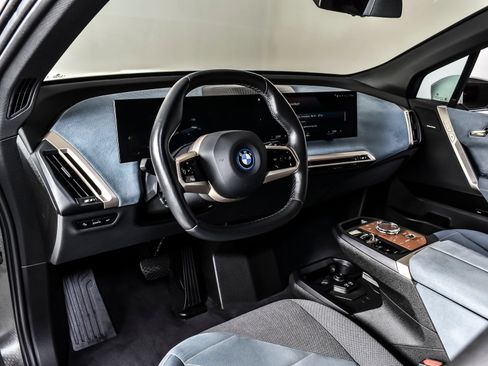 Used 2023 BMW iX xDrive50 w/ Premium Package AWD/4WD image 14