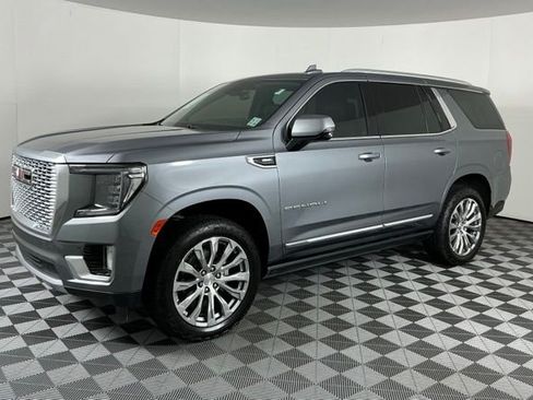 Used 2022 GMC Yukon Denali RWD image 4