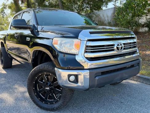 Used 2016 Toyota Tundra SR5 w/ SR5 Upgrade Package AWD/4WD image 1
