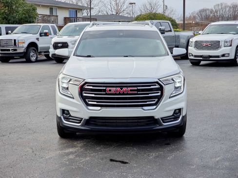 Used 2022 GMC Terrain SLT w/ Infotainment Package II image 4