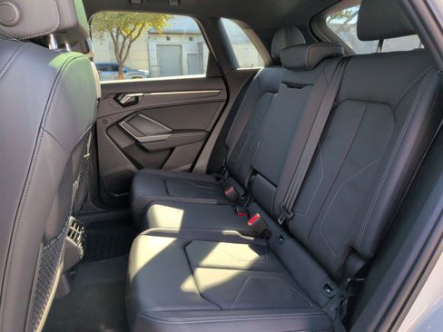 Certified 2025 Audi Q3 2.0T Premium w/ Convenience Package image 32