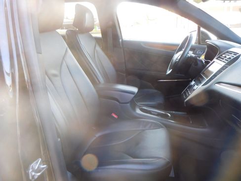 Used 2018 Lincoln MKC Reserve image 30