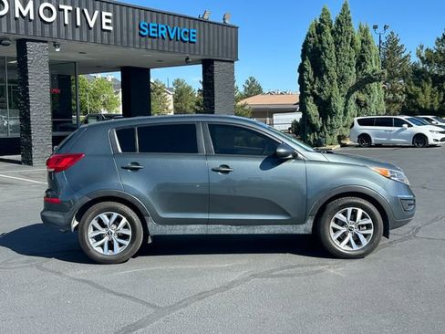 Used 2015 Kia Sportage LX FWD image 2