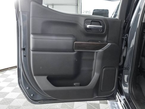 Used 2019 GMC Sierra 1500 SLT w/ SLT Premium Plus Package AWD/4WD image 43
