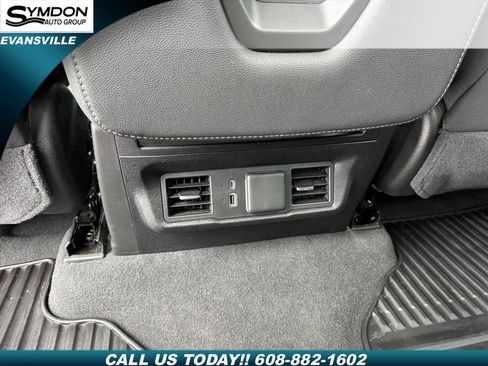 Used 2025 Chevrolet Silverado 1500 LT image 9