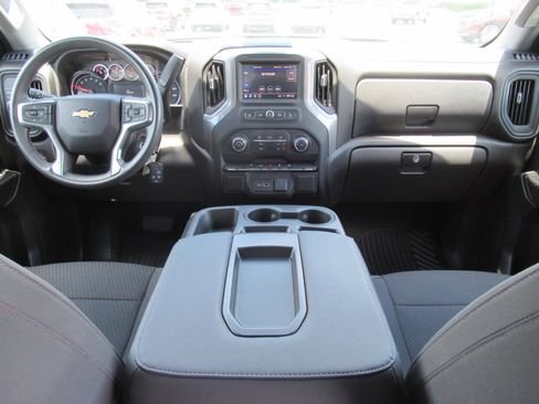 Used 2022 Chevrolet Silverado 1500 Custom w/ Safety Confidence Package RWD image 12