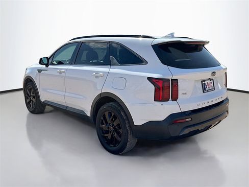 Used 2021 Kia Sorento S w/ Panoramic Sunroof Package image 5
